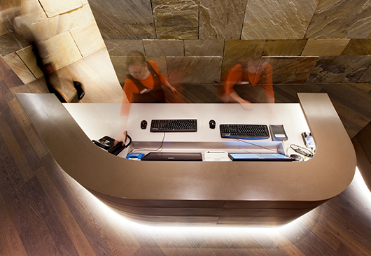 Light Creates Atmosphere at the Reception Desk