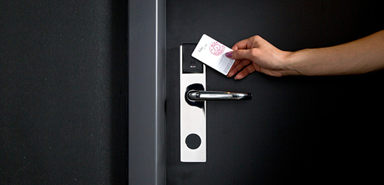 Häfele hotel room door – individual, versatile and secure
